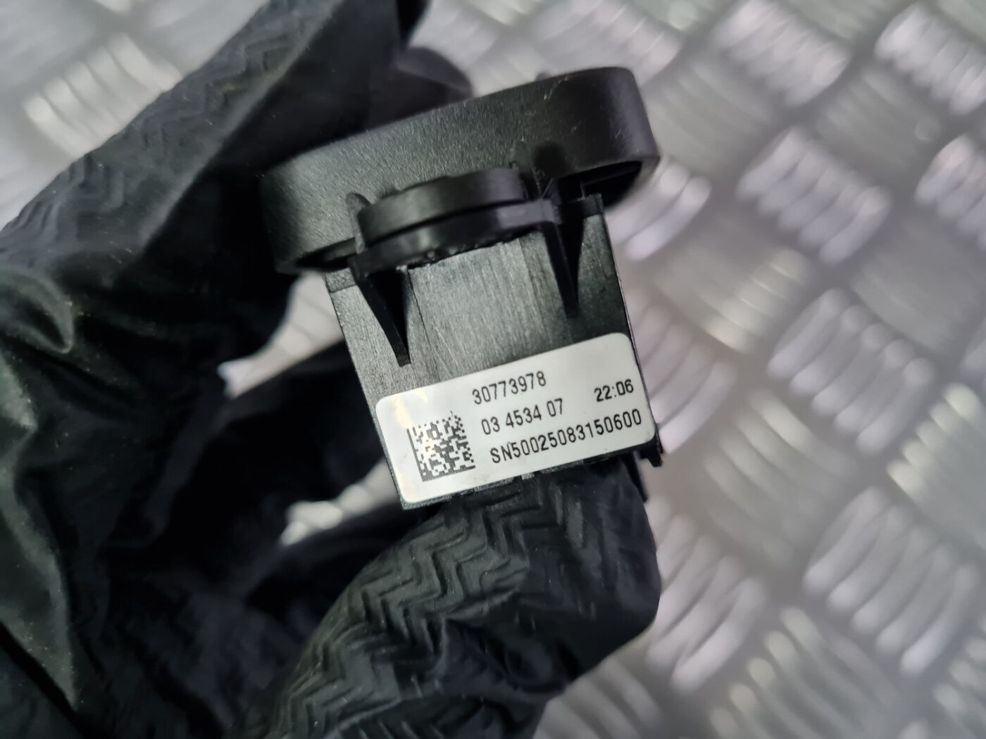 Stikla pacelšanas poga priekš VOLVO XC 60 2009 4 Stikla pacelšanas poga priekš VOLVO XC 60 2009