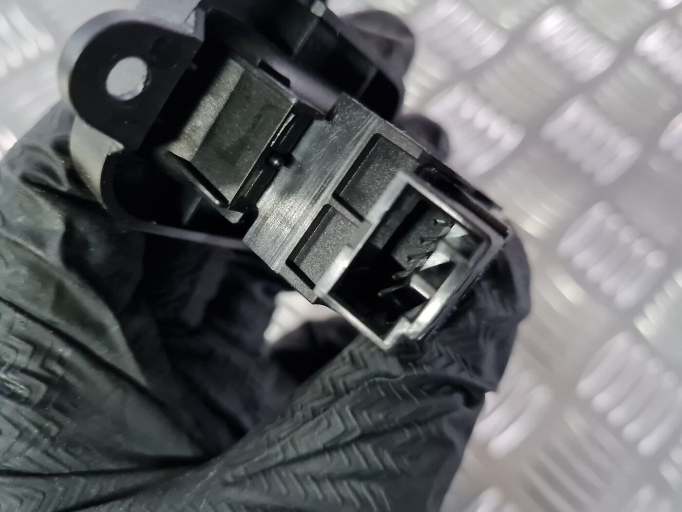 Stikla pacelšanas poga priekš VOLVO XC 60 2009 3 Stikla pacelšanas poga priekš VOLVO XC 60 2009