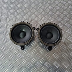 Durvju skaļrunis, apakšā priekš VOLVO XC 60 2009