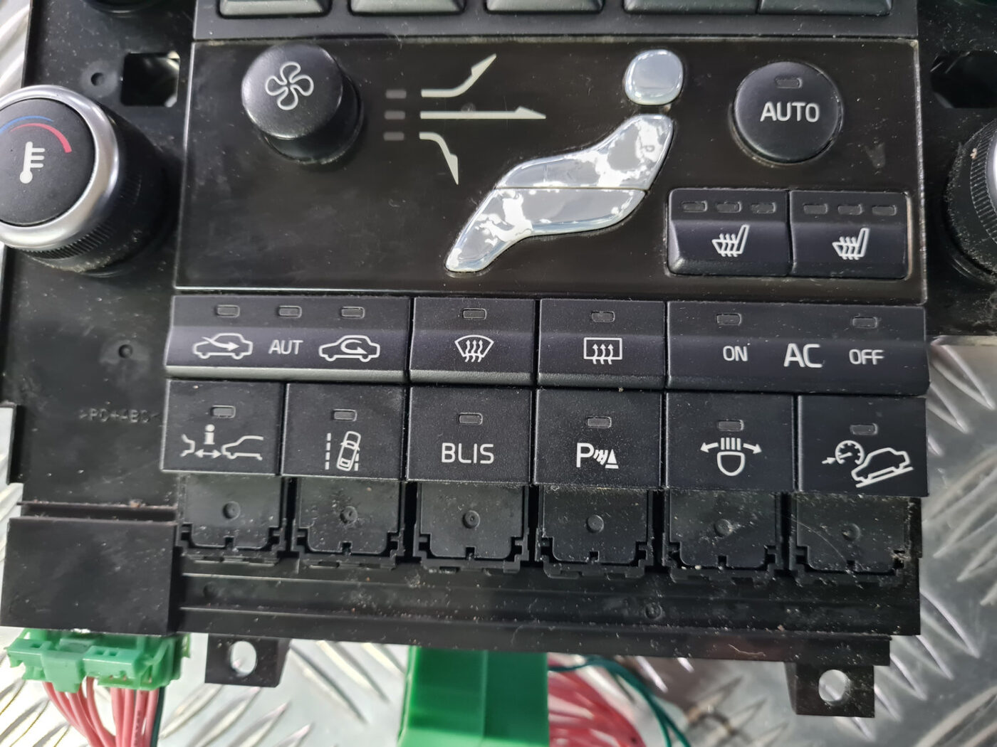 Klimata kontroles bloks priekš VOLVO XC 60 2009 9 Klimata kontroles bloks priekš VOLVO XC 60 2009