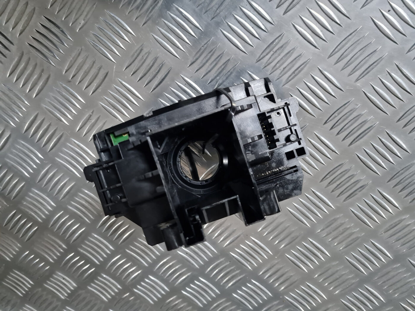 Drošības spilvena slīdgredzens priekš VOLVO XC 60 2009 10 Drošības spilvena slīdgredzens priekš VOLVO XC 60 2009