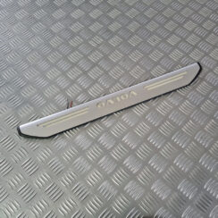 Sliekšņa priekšēja laba uzlika (salonā) priekš VOLVO XC 60 2009