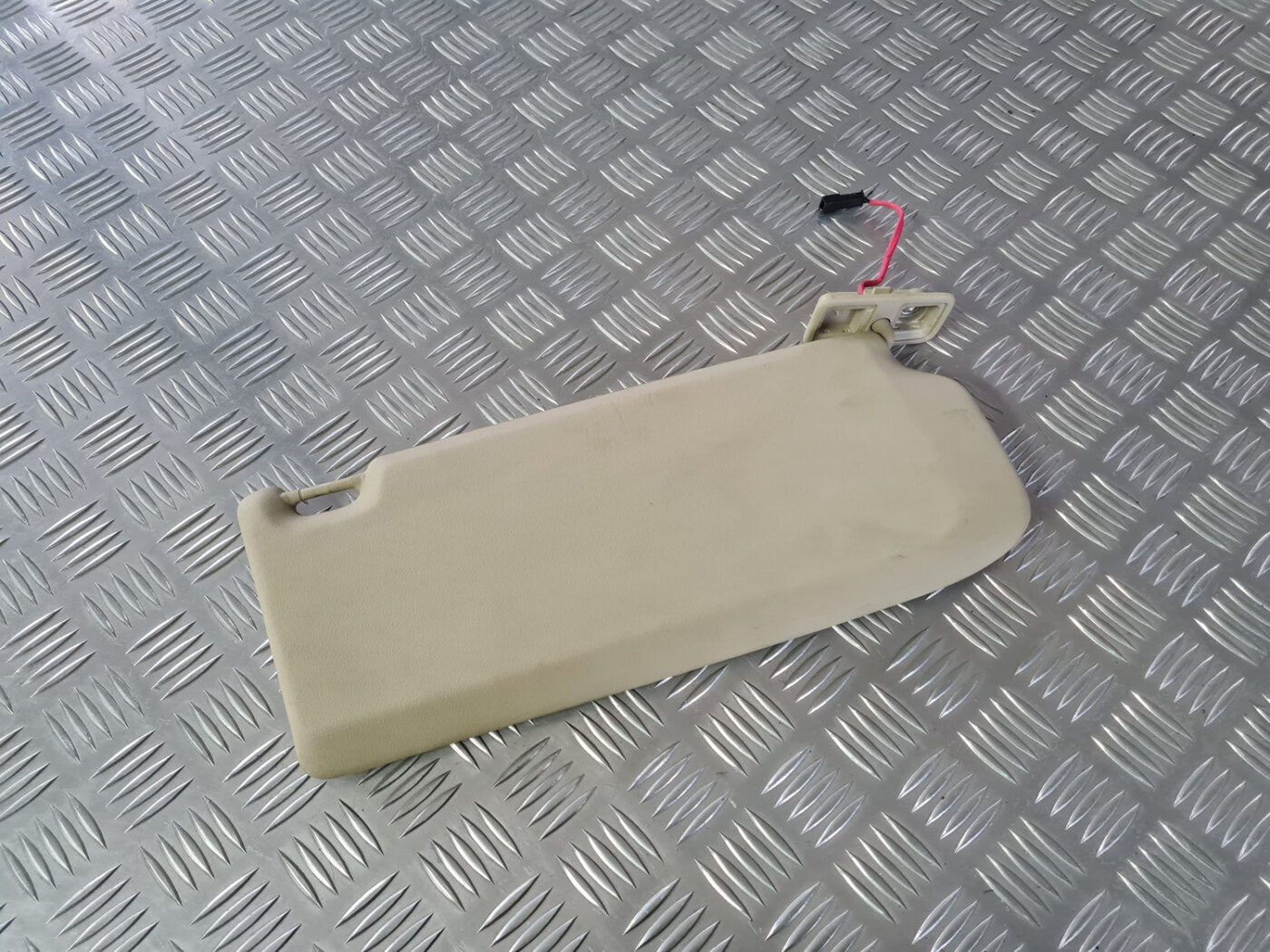 Saules aizsargs priekš VOLVO XC 60 2009 3 Saules aizsargs priekš VOLVO XC 60 2009