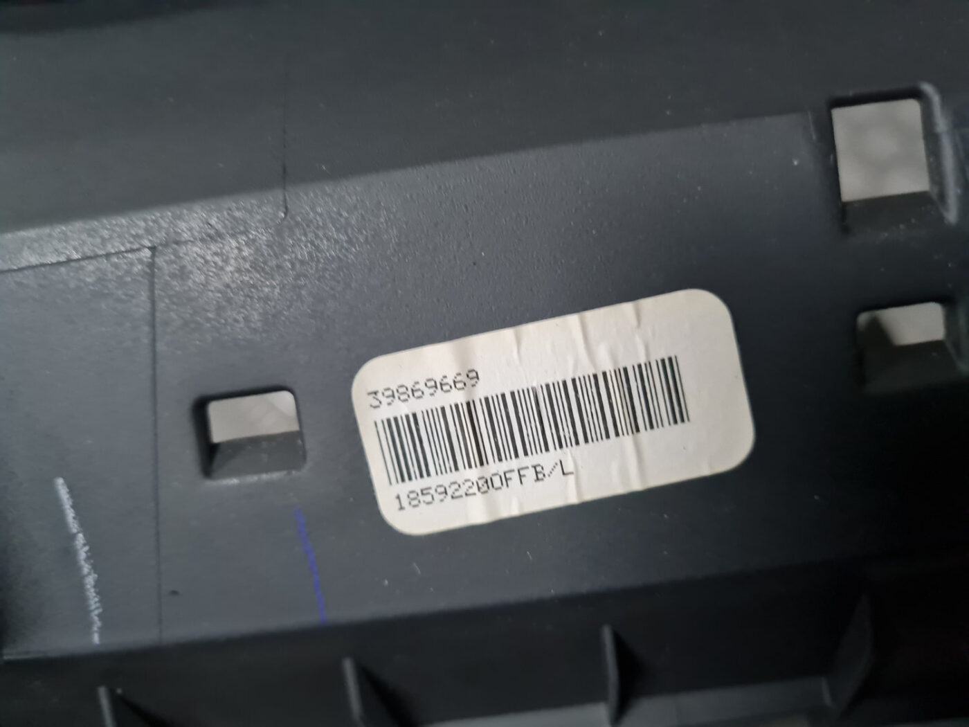 Centrālās konsoles iekšējā plastmasa priekš VOLVO XC 60 2009 6 Centrālās konsoles iekšējā plastmasa priekš VOLVO XC 60 2009