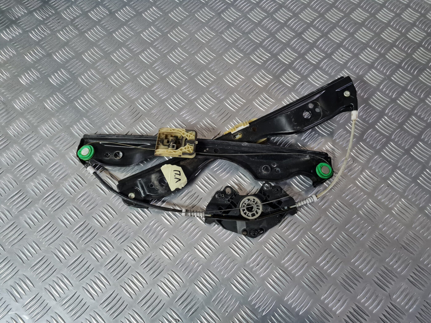 Stikla pacelšanas mehānisms priekšējais kreisais priekš VOLVO XC 60 2009 1 Stikla pacelšanas mehānisms priekšējais kreisais priekš VOLVO XC 60 2009