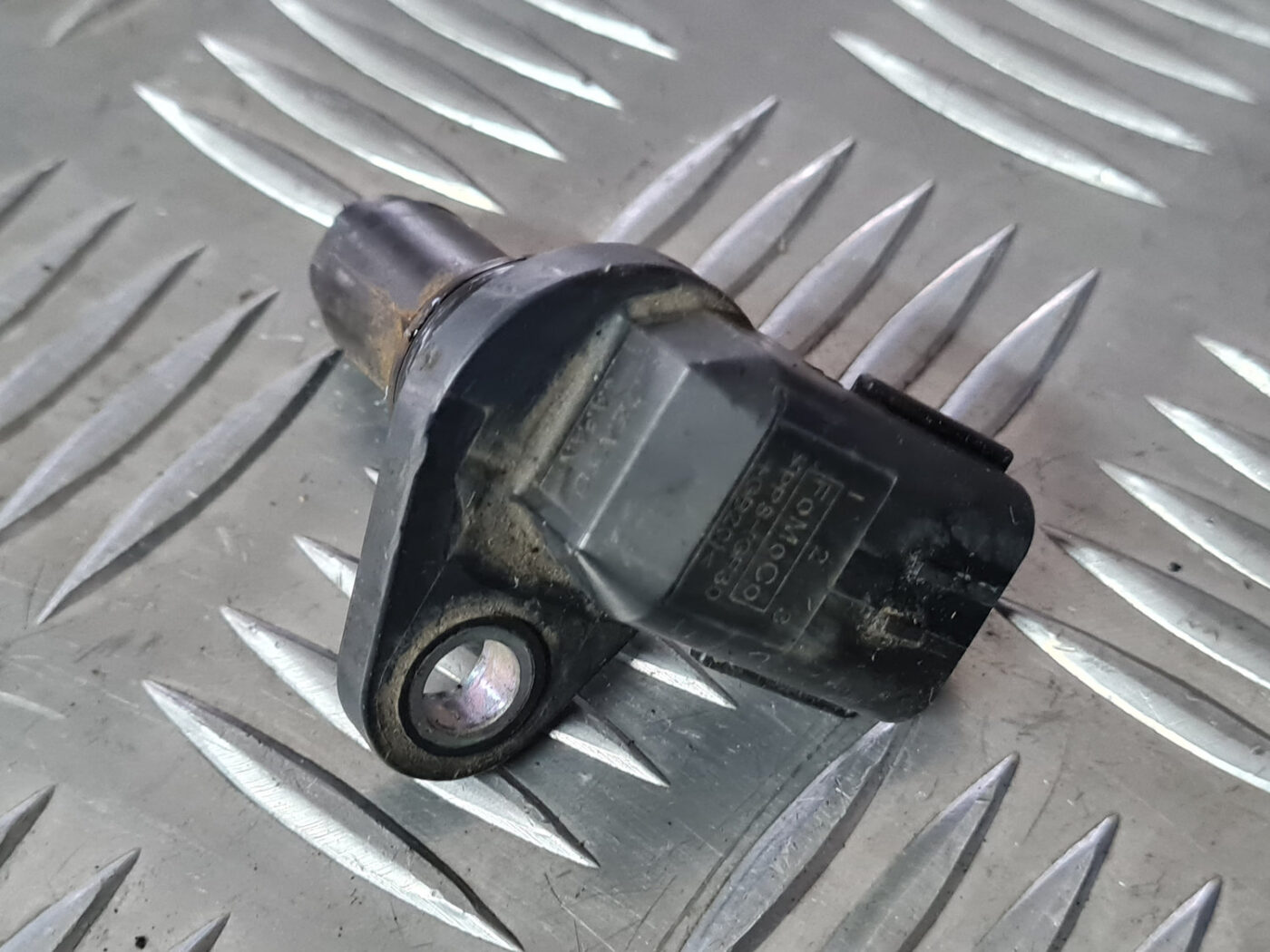 Sadales vārpstas devējs priekš VOLVO XC 60 2009 5 Sadales vārpstas devējs priekš VOLVO XC 60 2009