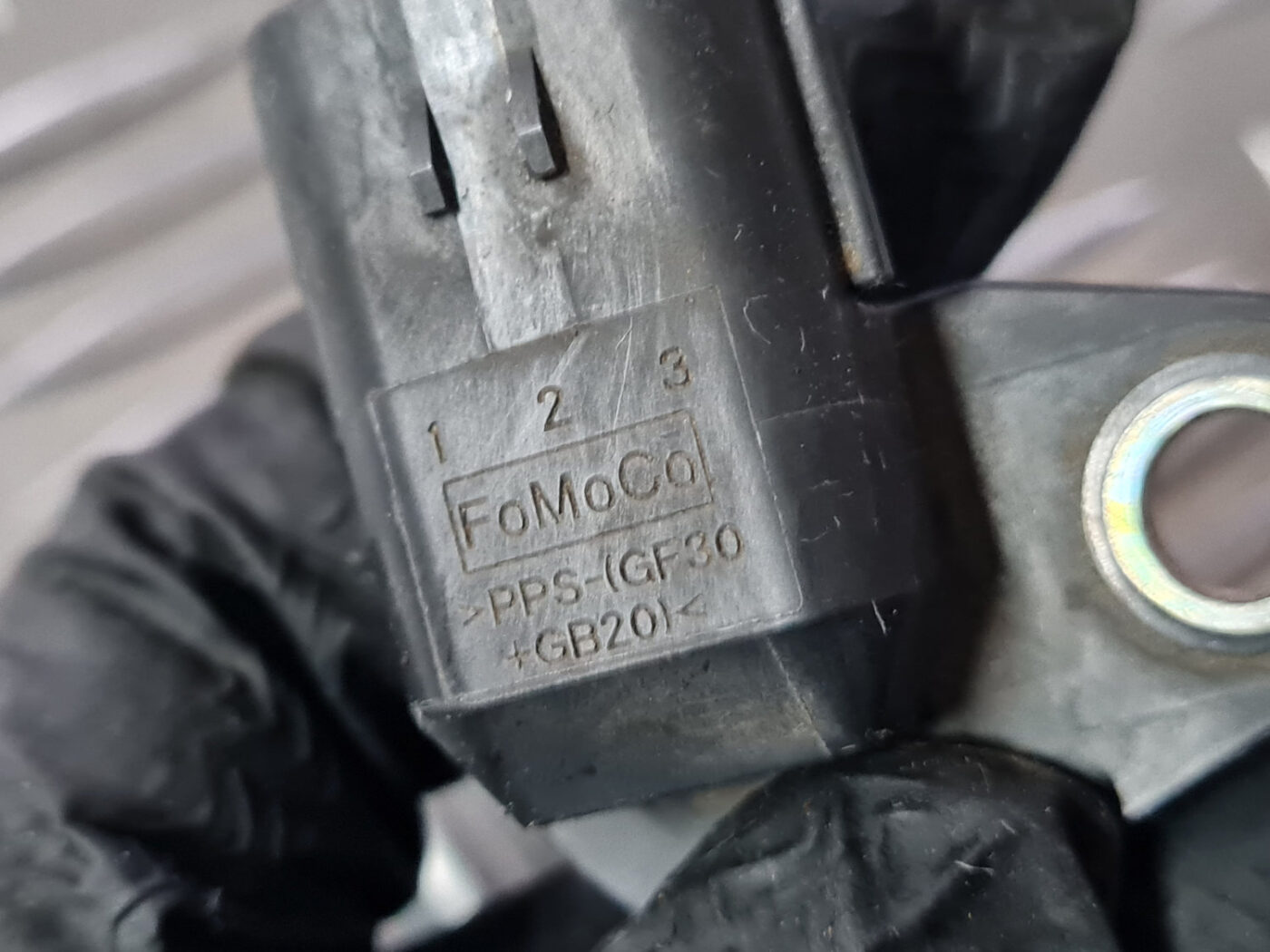 Sadales vārpstas devējs priekš VOLVO XC 60 2009 4 Sadales vārpstas devējs priekš VOLVO XC 60 2009