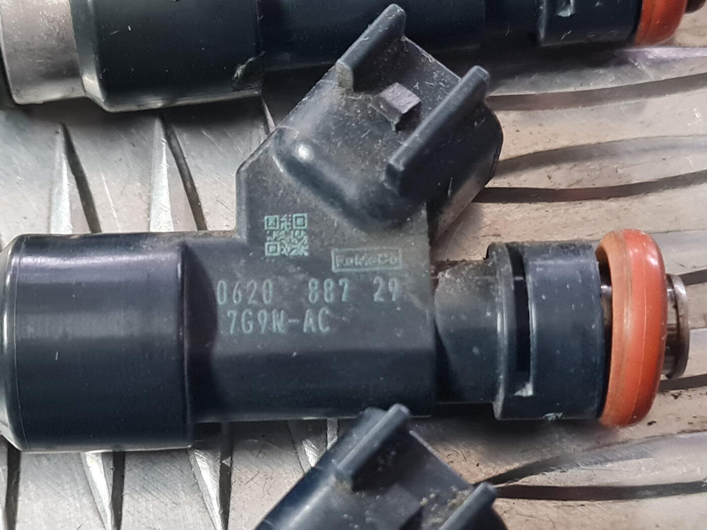 Degvielas smidzinātājs priekš VOLVO XC 60 2009 5 Degvielas smidzinātājs priekš VOLVO XC 60 2009