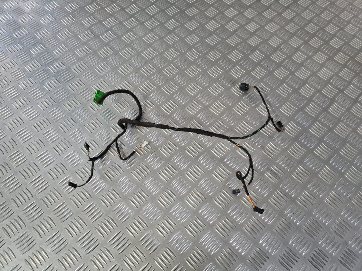 Salona sildītāja vadības elektroinstalācija priekš VOLVO XC 60 2009 1 Salona sildītāja vadības elektroinstalācija priekš VOLVO XC 60 2009