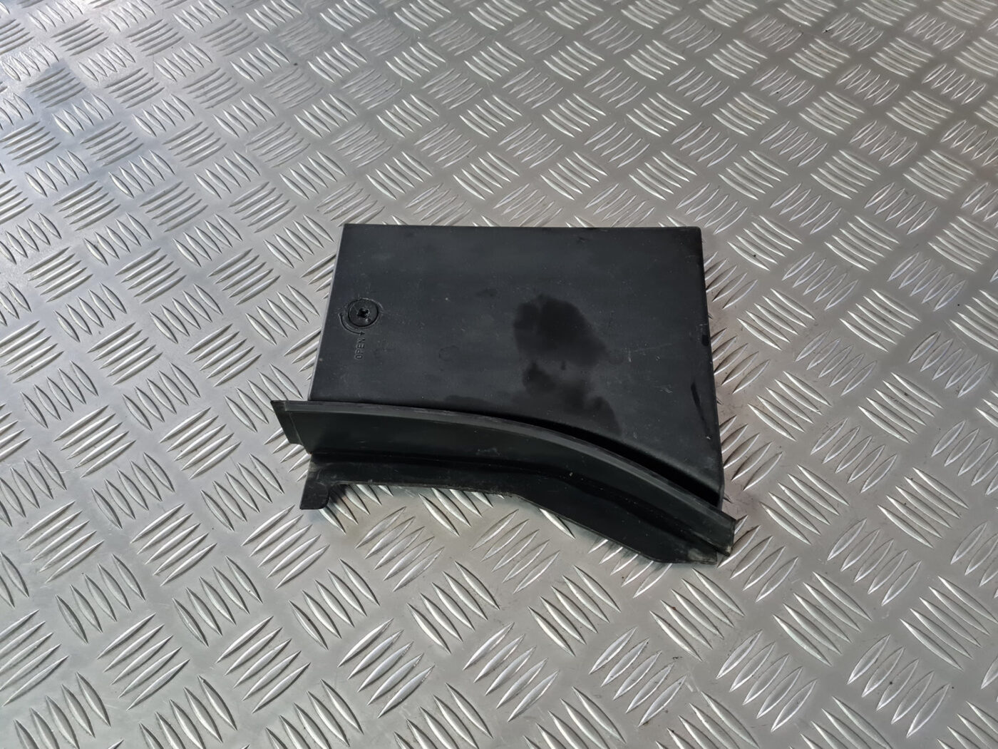 Drošinātāju kārbas korpusa vāks priekš VOLVO XC 60 2009 1 Drošinātāju kārbas korpusa vāks priekš VOLVO XC 60 2009