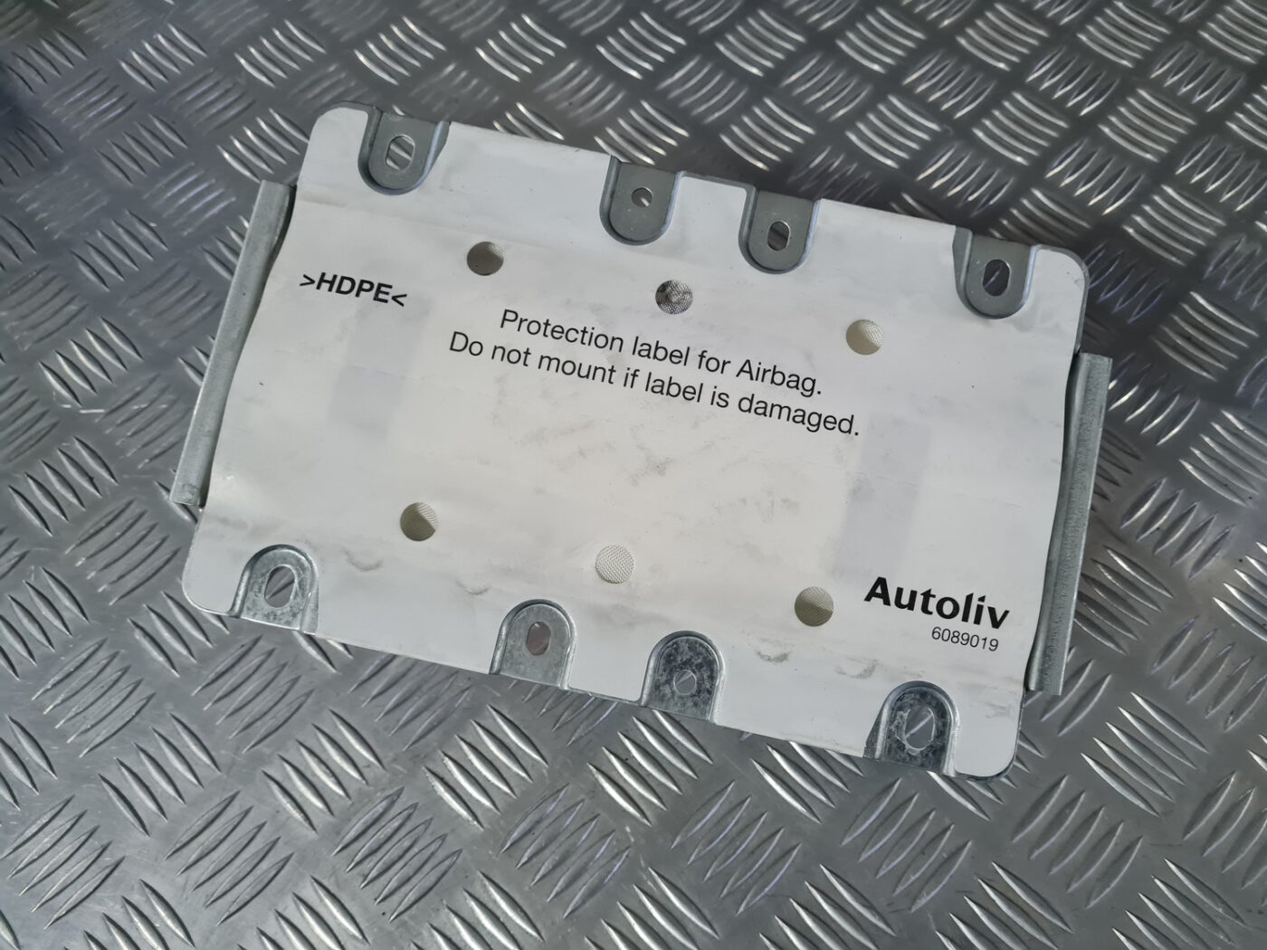 Mērinstrumentu paneļa drošības spilvens priekš VOLVO XC 60 2009 4 Mērinstrumentu paneļa drošības spilvens priekš VOLVO XC 60 2009