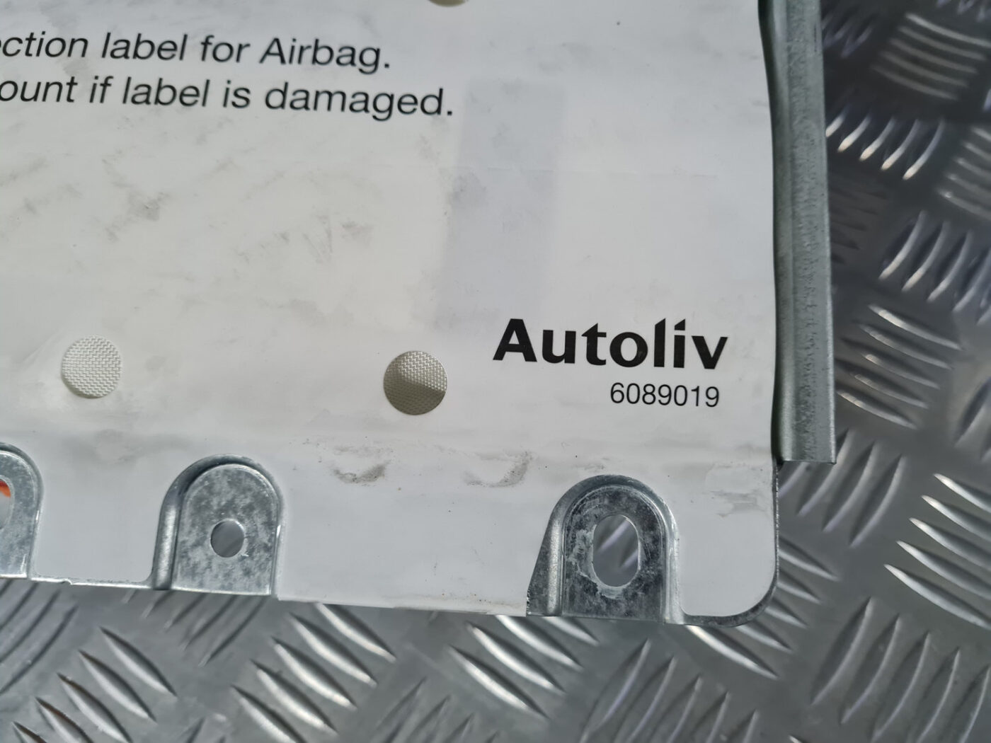 Mērinstrumentu paneļa drošības spilvens priekš VOLVO XC 60 2009 3 Mērinstrumentu paneļa drošības spilvens priekš VOLVO XC 60 2009