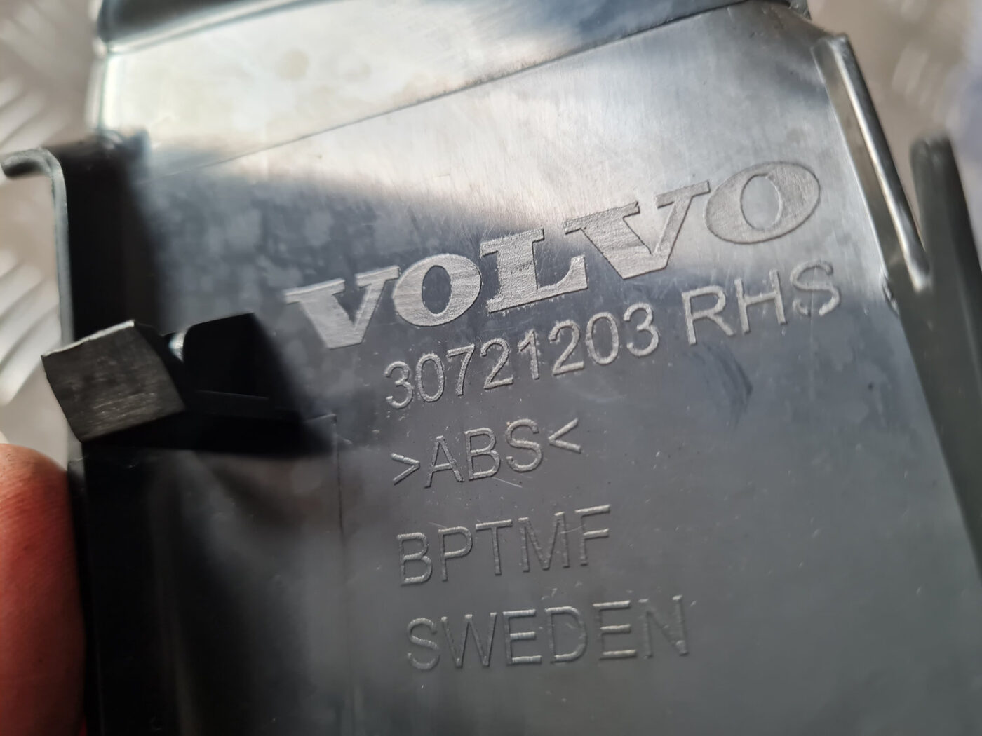 Aizmugurēja sēdekļa atzveltnes plastmasas uzlika priekš VOLVO XC 60 2009 3 Aizmugurēja sēdekļa atzveltnes plastmasas uzlika priekš VOLVO XC 60 2009