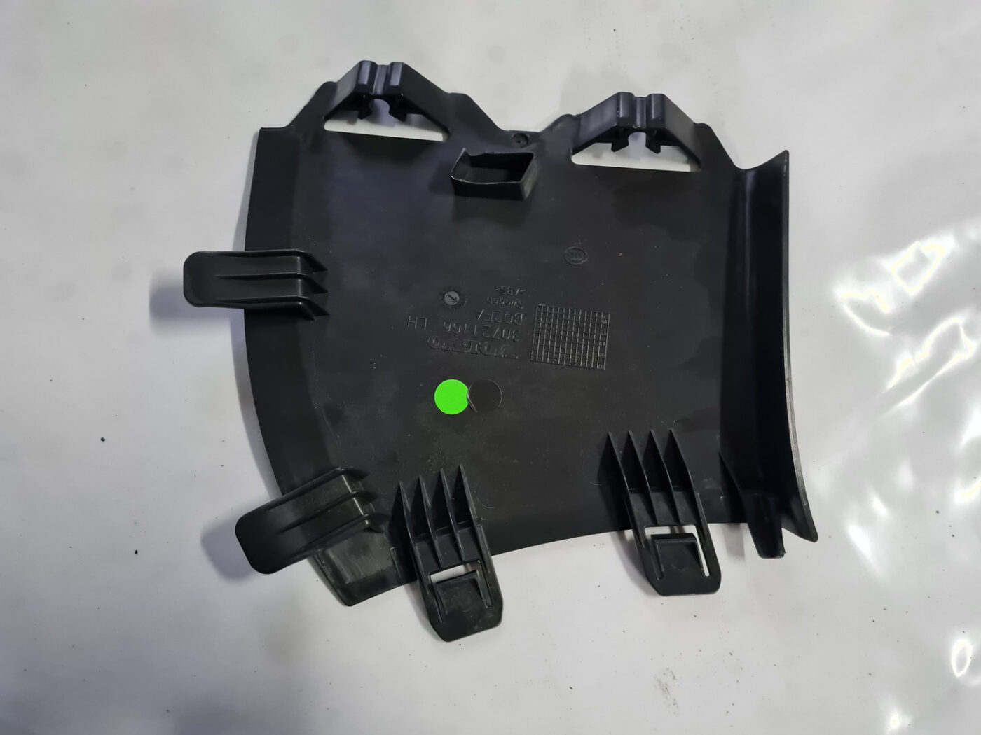 Bagažnieka nodalījuma statnes apdare priekš VOLVO XC 60 2009 2 Bagažnieka nodalījuma statnes apdare priekš VOLVO XC 60 2009