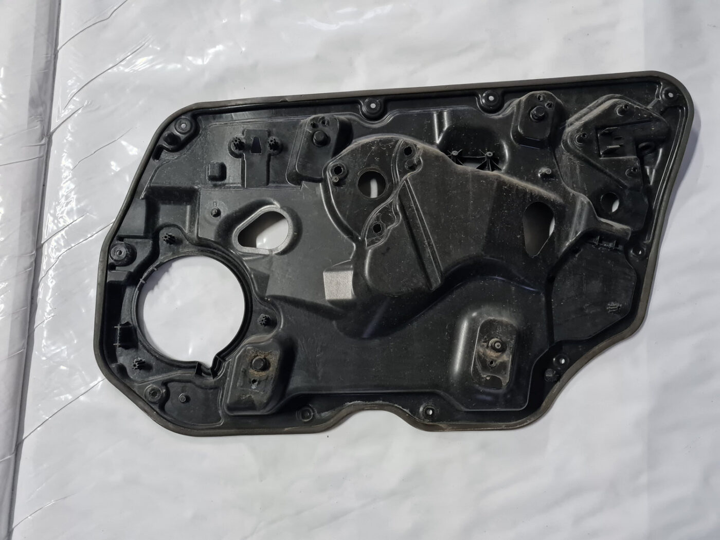 Stikla pacelšanas mehānisma panele priekš VOLVO XC 60 2009 3 Stikla pacelšanas mehānisma panele priekš VOLVO XC 60 2009