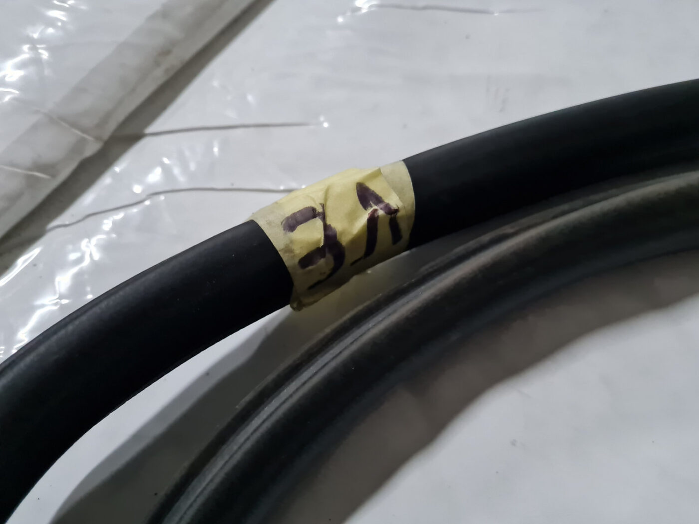 Durvju gumija priekš VOLVO XC 60 2009 2 Durvju gumija priekš VOLVO XC 60 2009