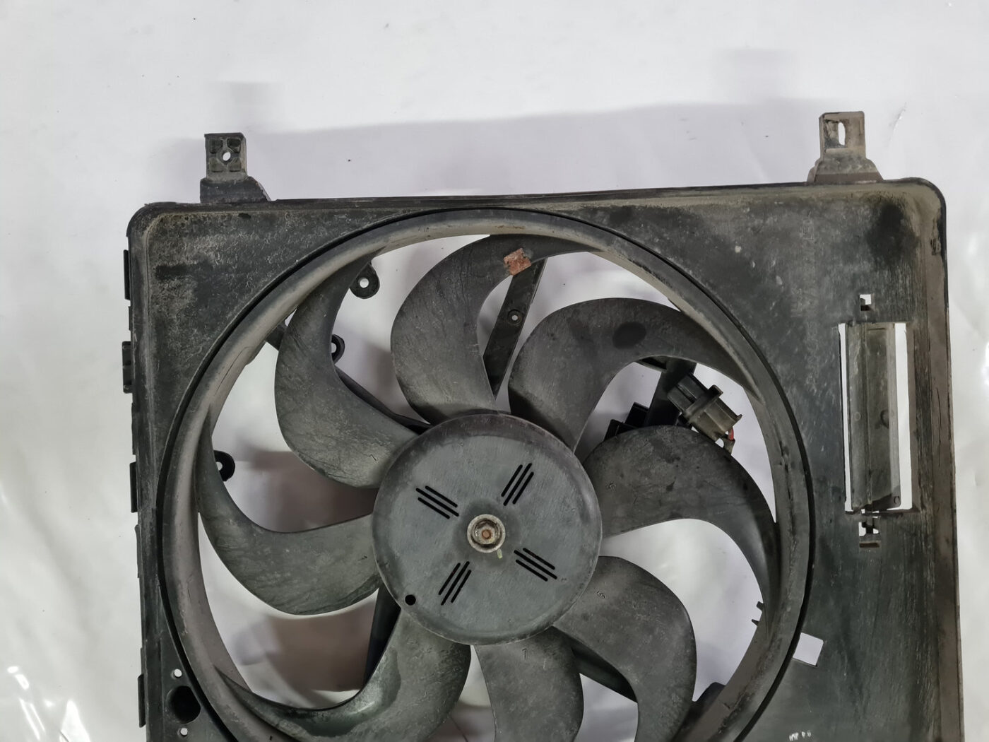 Dzesēšanas radiatora ventilators priekš VOLVO XC 60 2009 2 Dzesēšanas radiatora ventilators priekš VOLVO XC 60 2009