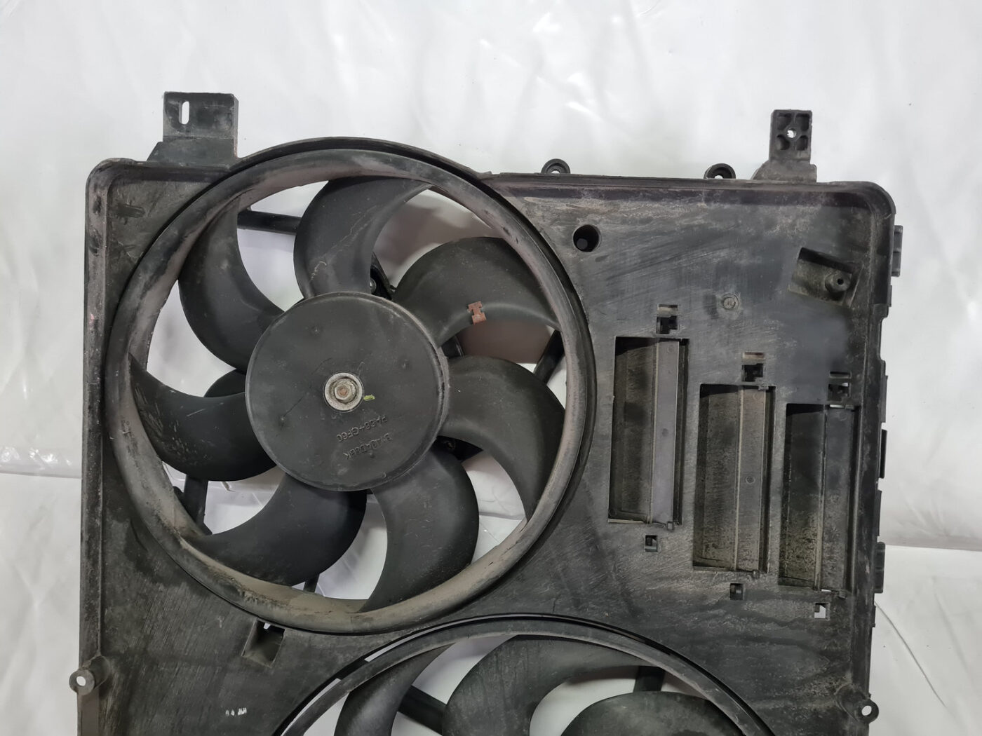 Dzesēšanas radiatora ventilators priekš VOLVO XC 60 2009 7 Dzesēšanas radiatora ventilators priekš VOLVO XC 60 2009