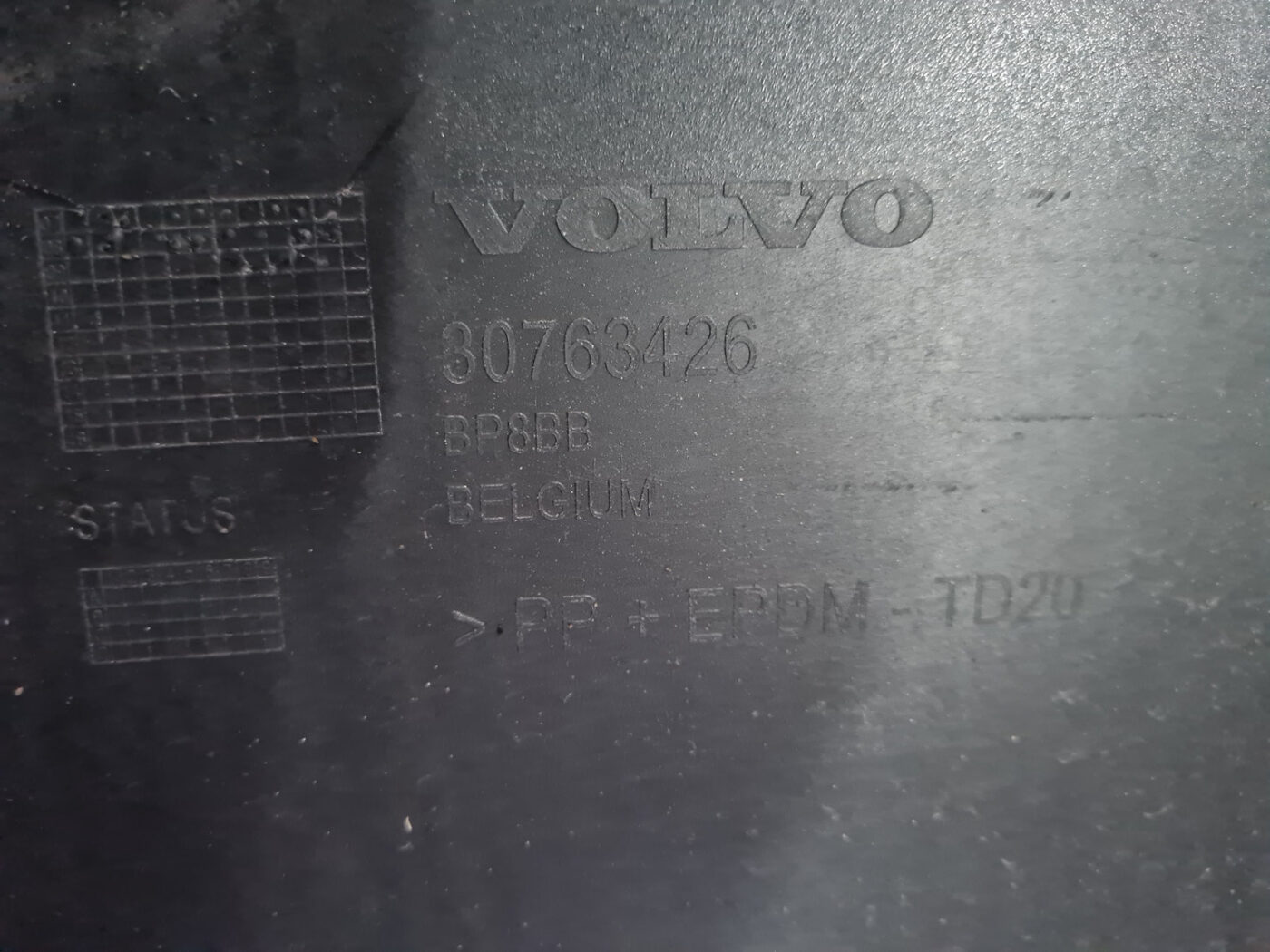 Aizmugures buferis priekš VOLVO XC 60 2009 3 Aizmugures buferis priekš VOLVO XC 60 2009