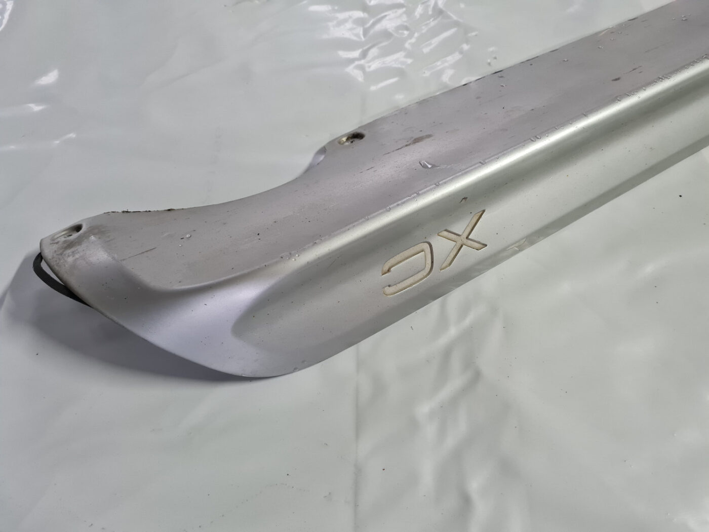 Ārēja sliekšņa kreisa uzlika priekš VOLVO XC 60 2009 2 Ārēja sliekšņa kreisa uzlika priekš VOLVO XC 60 2009