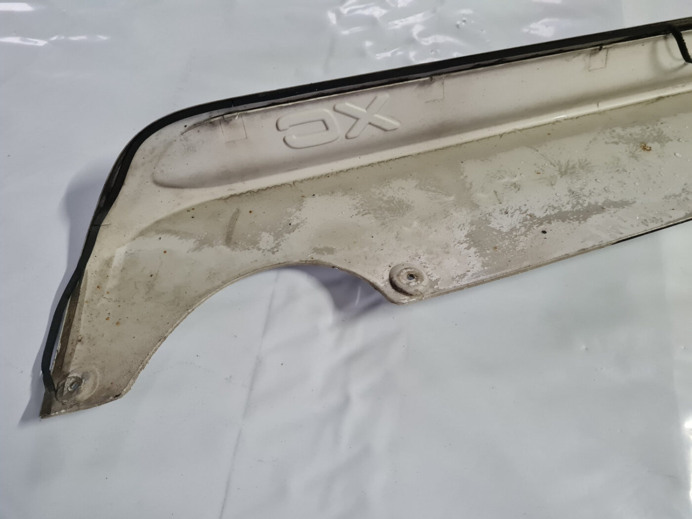 Ārēja sliekšņa kreisa uzlika priekš VOLVO XC 60 2009 7 Ārēja sliekšņa kreisa uzlika priekš VOLVO XC 60 2009