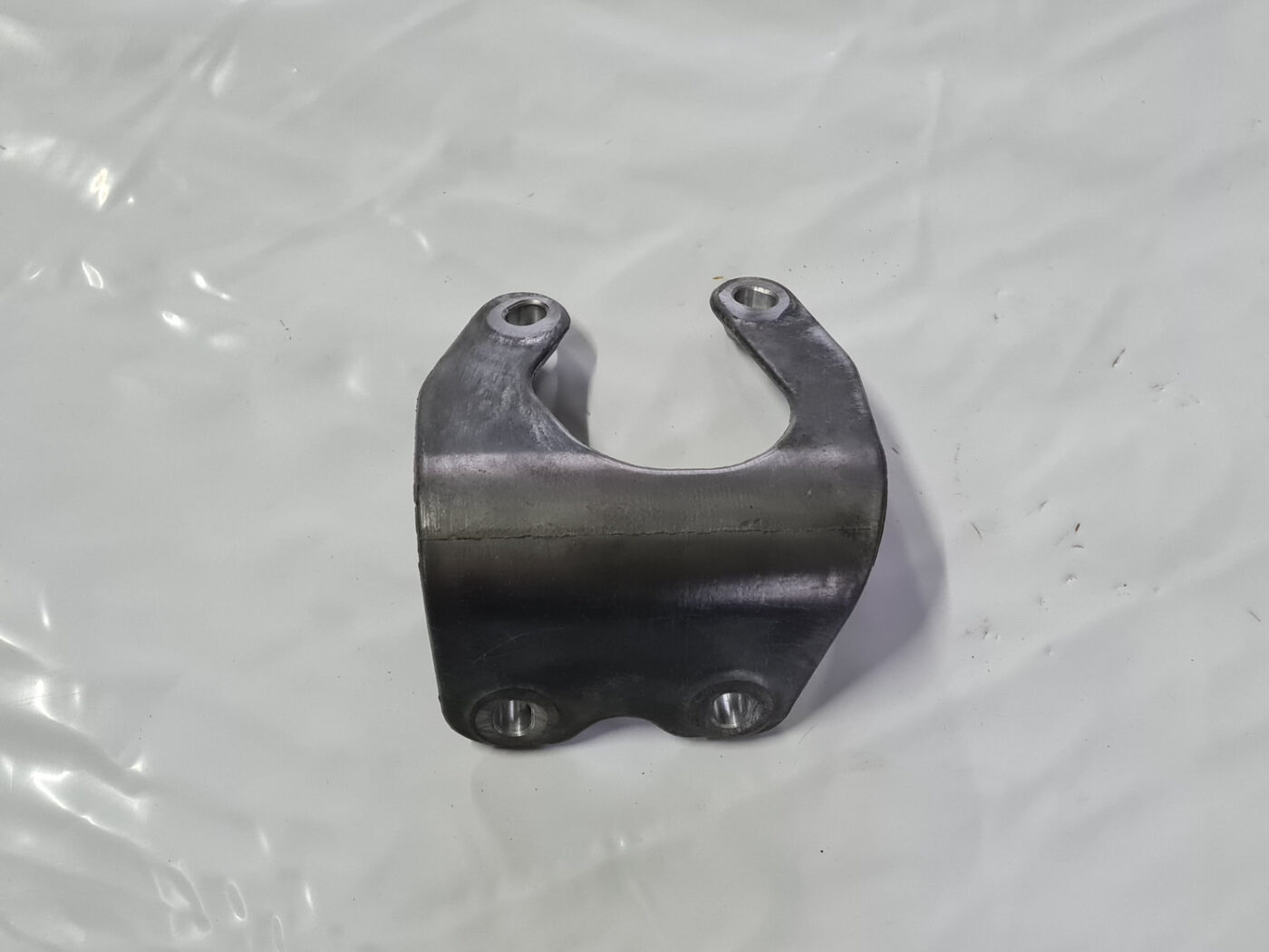 Pārnesumkārbas kronšteins priekš VOLVO XC 60 2009 1 Pārnesumkārbas kronšteins priekš VOLVO XC 60 2009