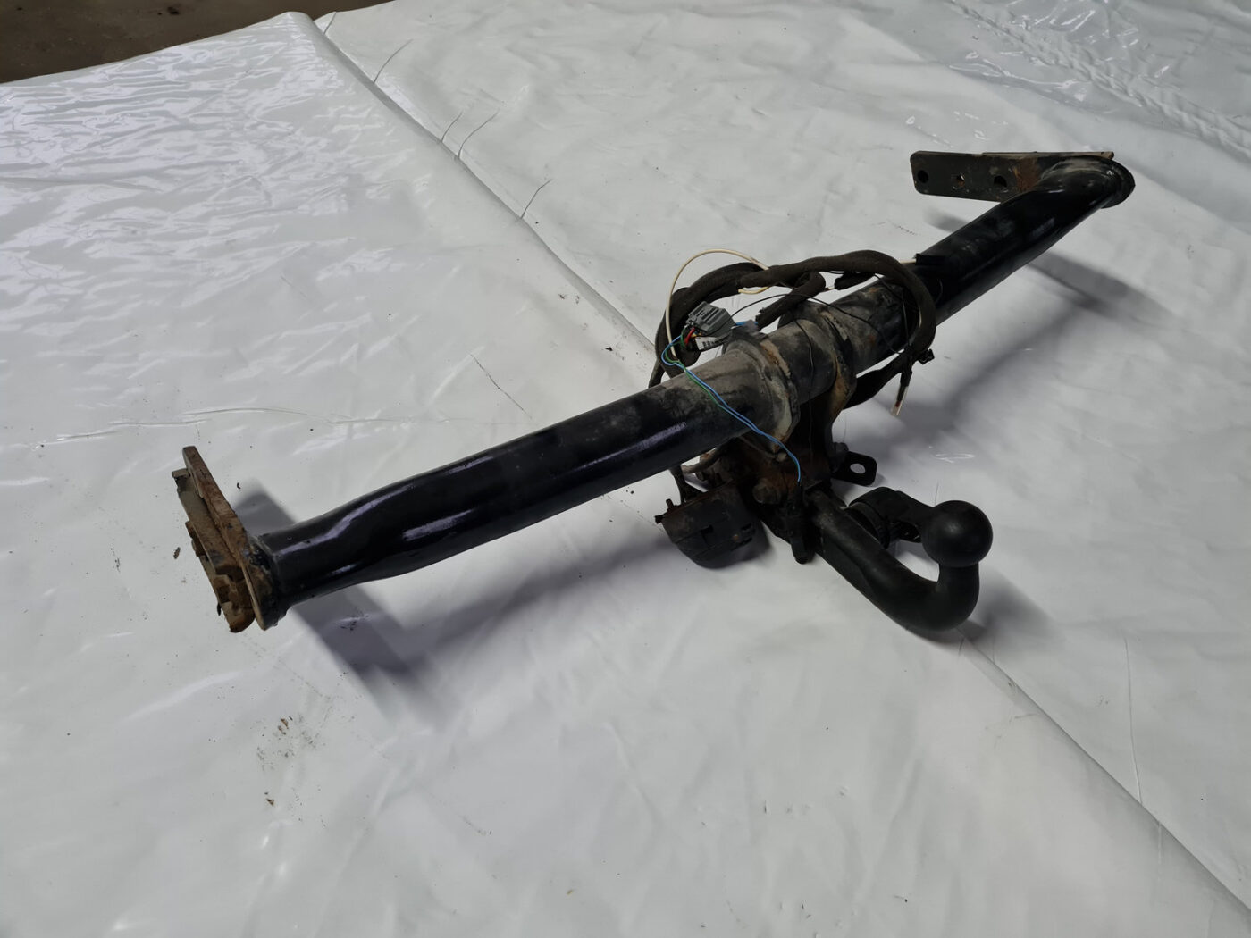 Sakabes ierīce (farkops) priekš VOLVO XC 60 2009 2 Sakabes ierīce (farkops) priekš VOLVO XC 60 2009