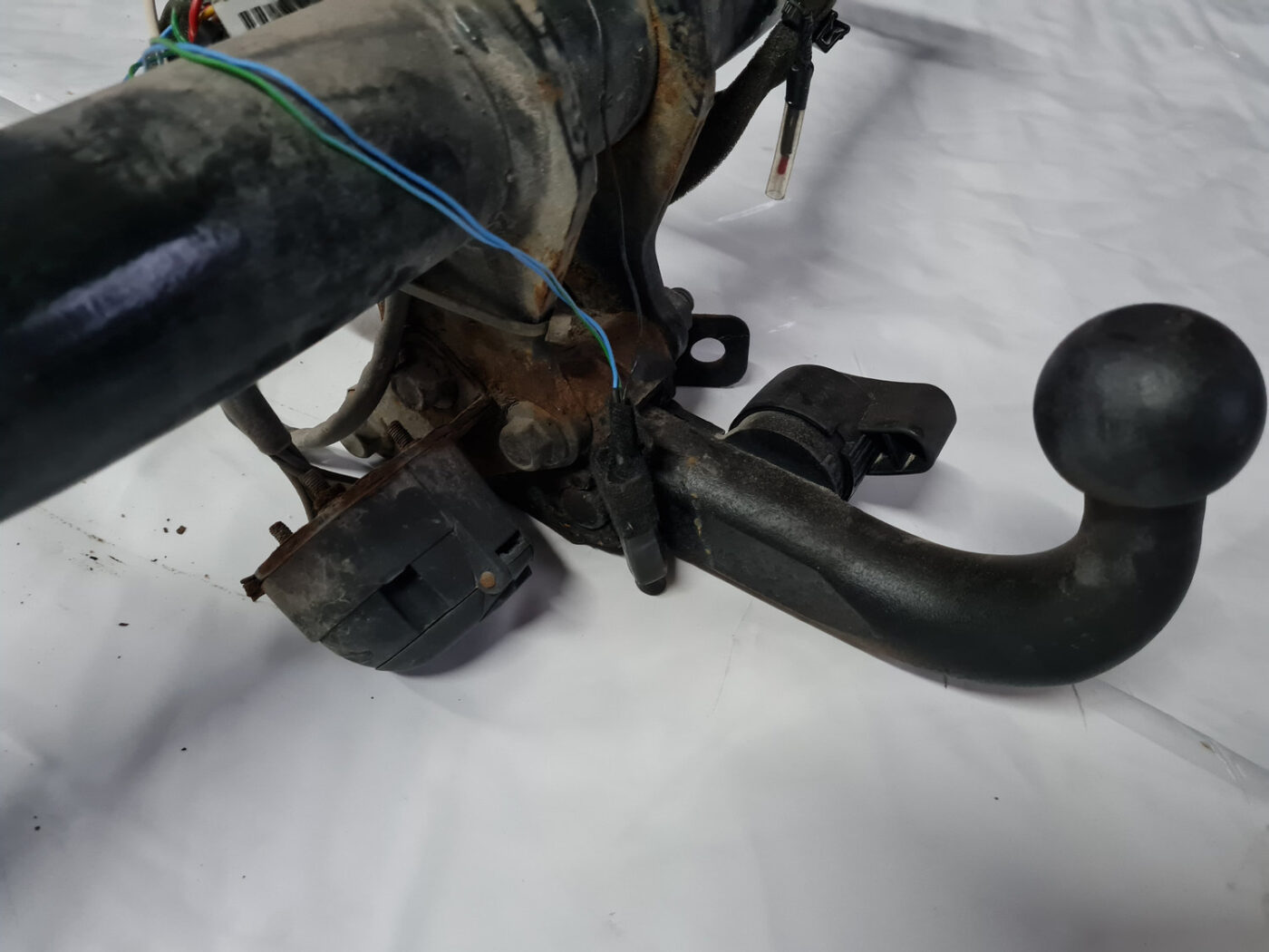 Sakabes ierīce (farkops) priekš VOLVO XC 60 2009 8 Sakabes ierīce (farkops) priekš VOLVO XC 60 2009