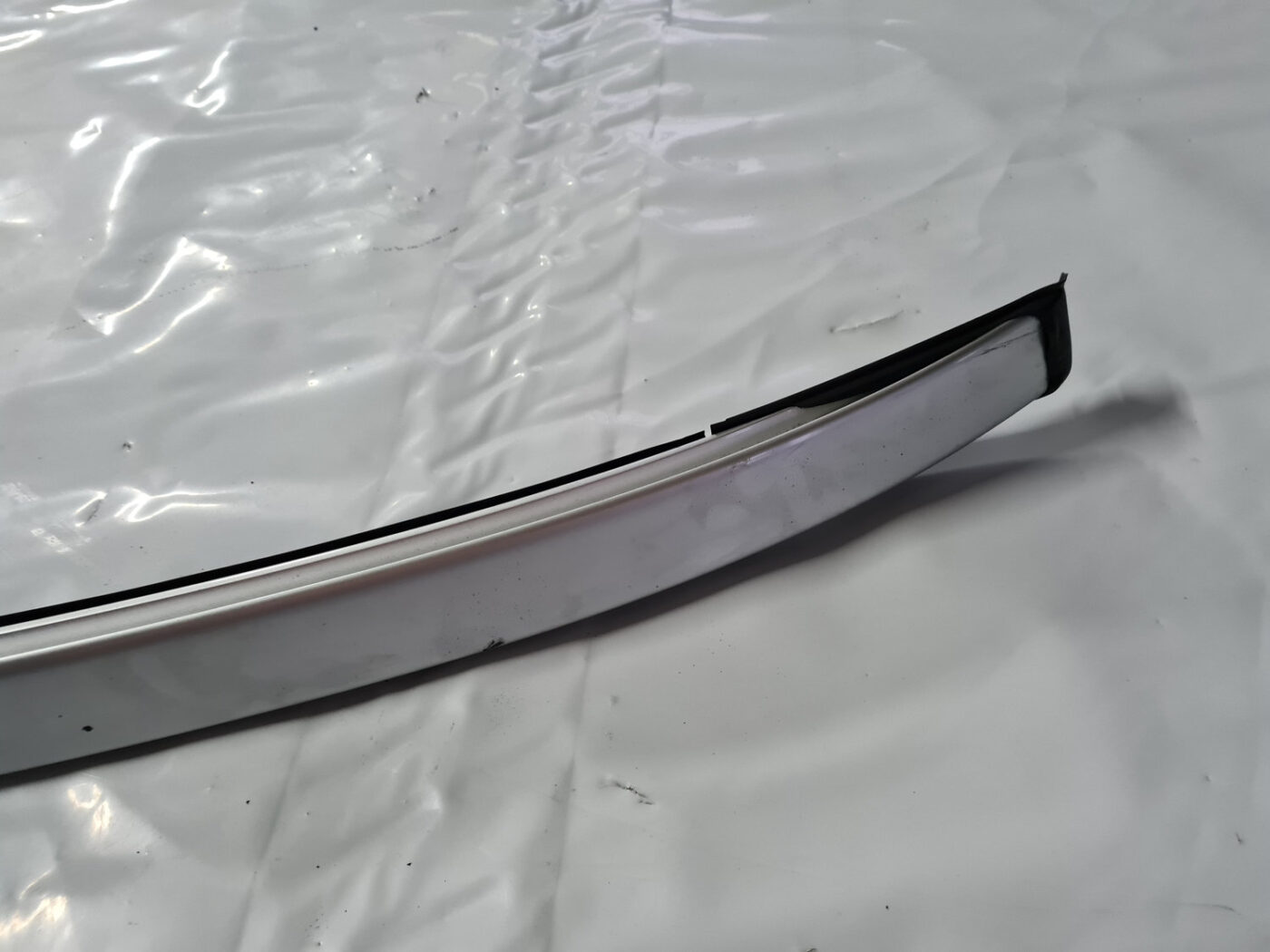 Jumta reliņi priekš VOLVO XC 60 2009 11 Jumta reliņi priekš VOLVO XC 60 2009