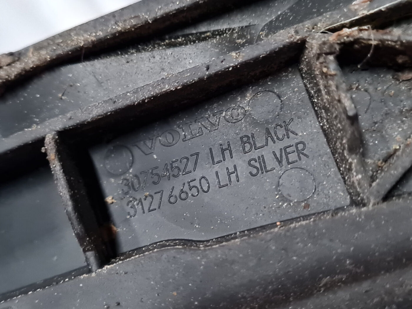 Jumta reliņi priekš VOLVO XC 60 2009 3 Jumta reliņi priekš VOLVO XC 60 2009