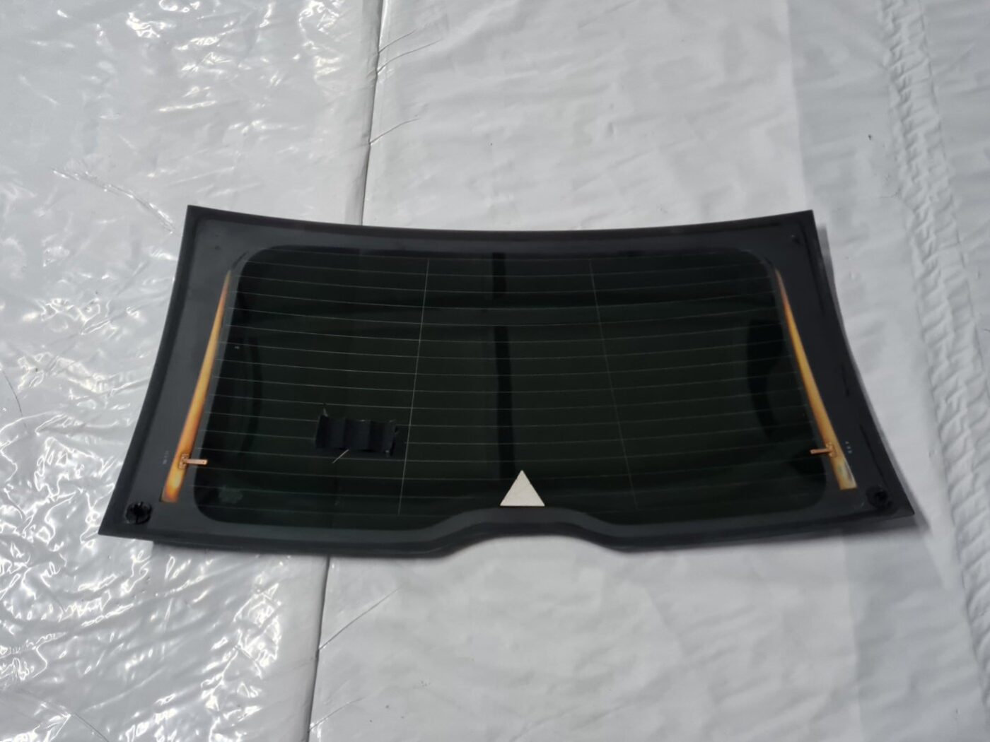 Aizmugures stikls priekš VOLVO XC 60 2009 2 Aizmugures stikls priekš VOLVO XC 60 2009