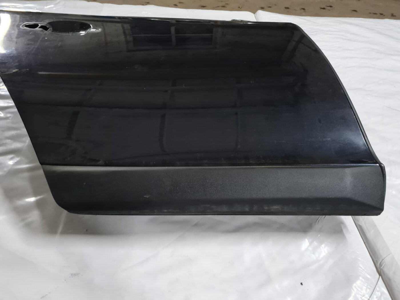 Aizmugurējās labās durvis priekš VOLVO XC 60 2009 2 Aizmugurējās labās durvis priekš VOLVO XC 60 2009