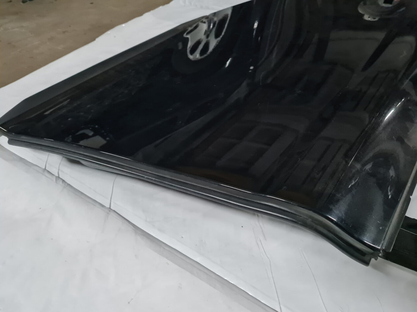 Aizmugurējās labās durvis priekš VOLVO XC 60 2009 10 Aizmugurējās labās durvis priekš VOLVO XC 60 2009