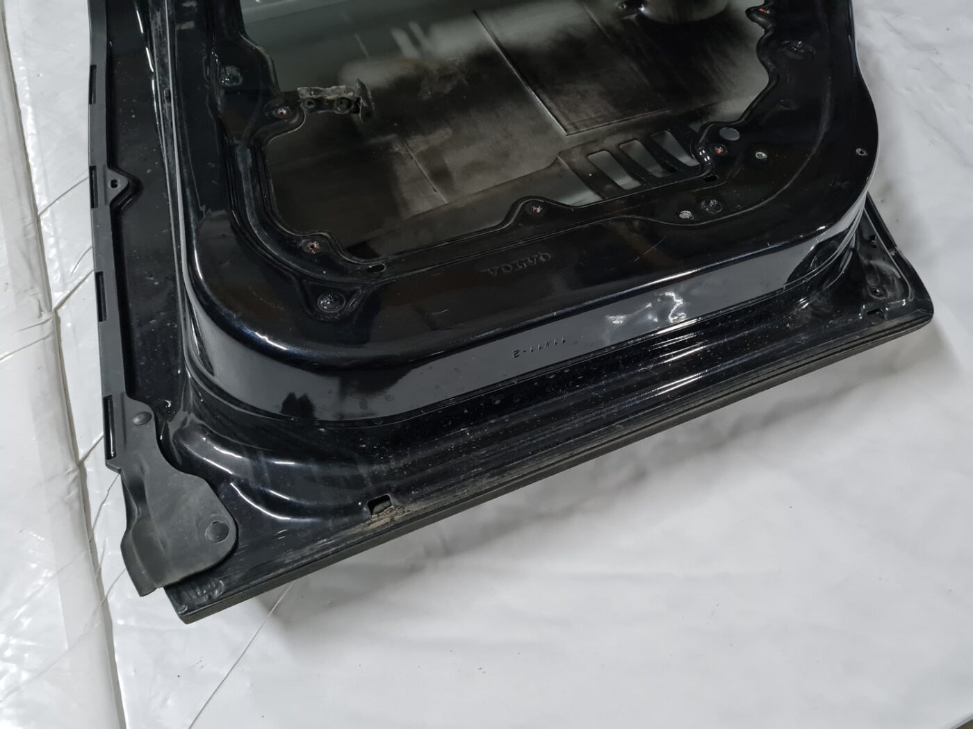 Aizmugurējās labās durvis priekš VOLVO XC 60 2009 6 Aizmugurējās labās durvis priekš VOLVO XC 60 2009