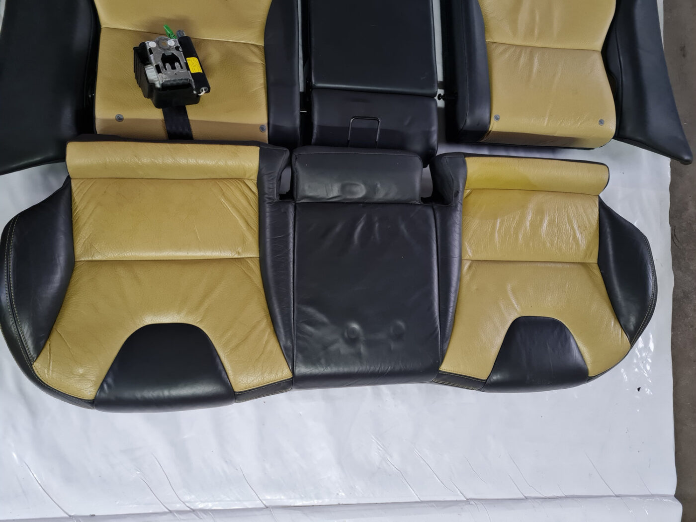 Aizmugurējais sēdeklis priekš VOLVO XC 60 2009 17 Aizmugurējais sēdeklis priekš VOLVO XC 60 2009