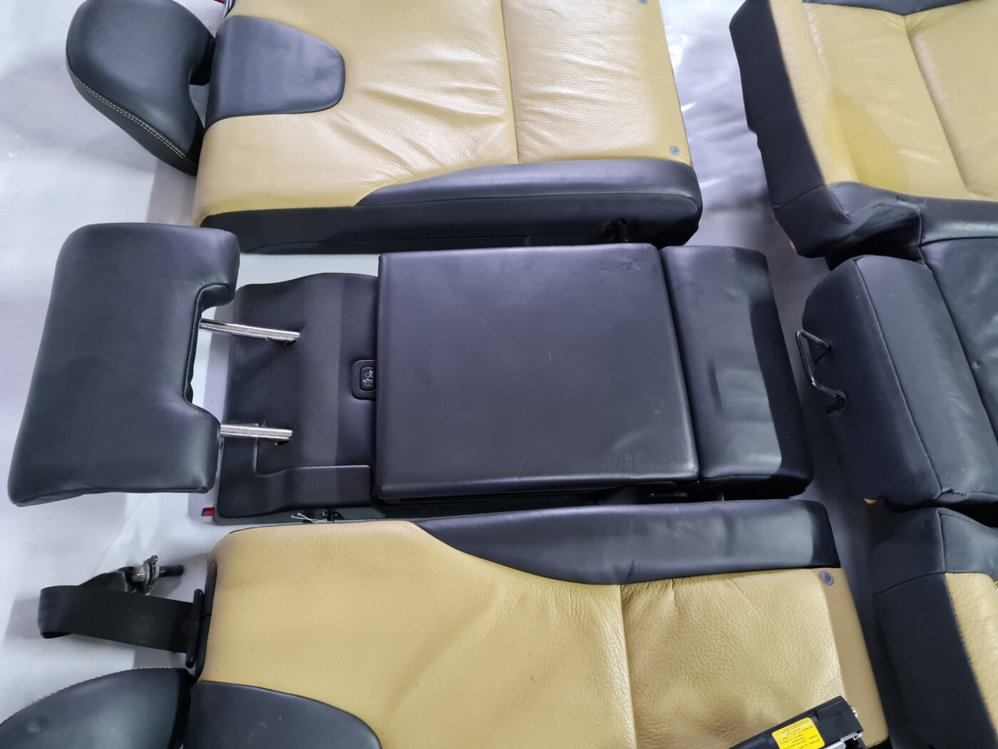 Aizmugurējais sēdeklis priekš VOLVO XC 60 2009 13 Aizmugurējais sēdeklis priekš VOLVO XC 60 2009