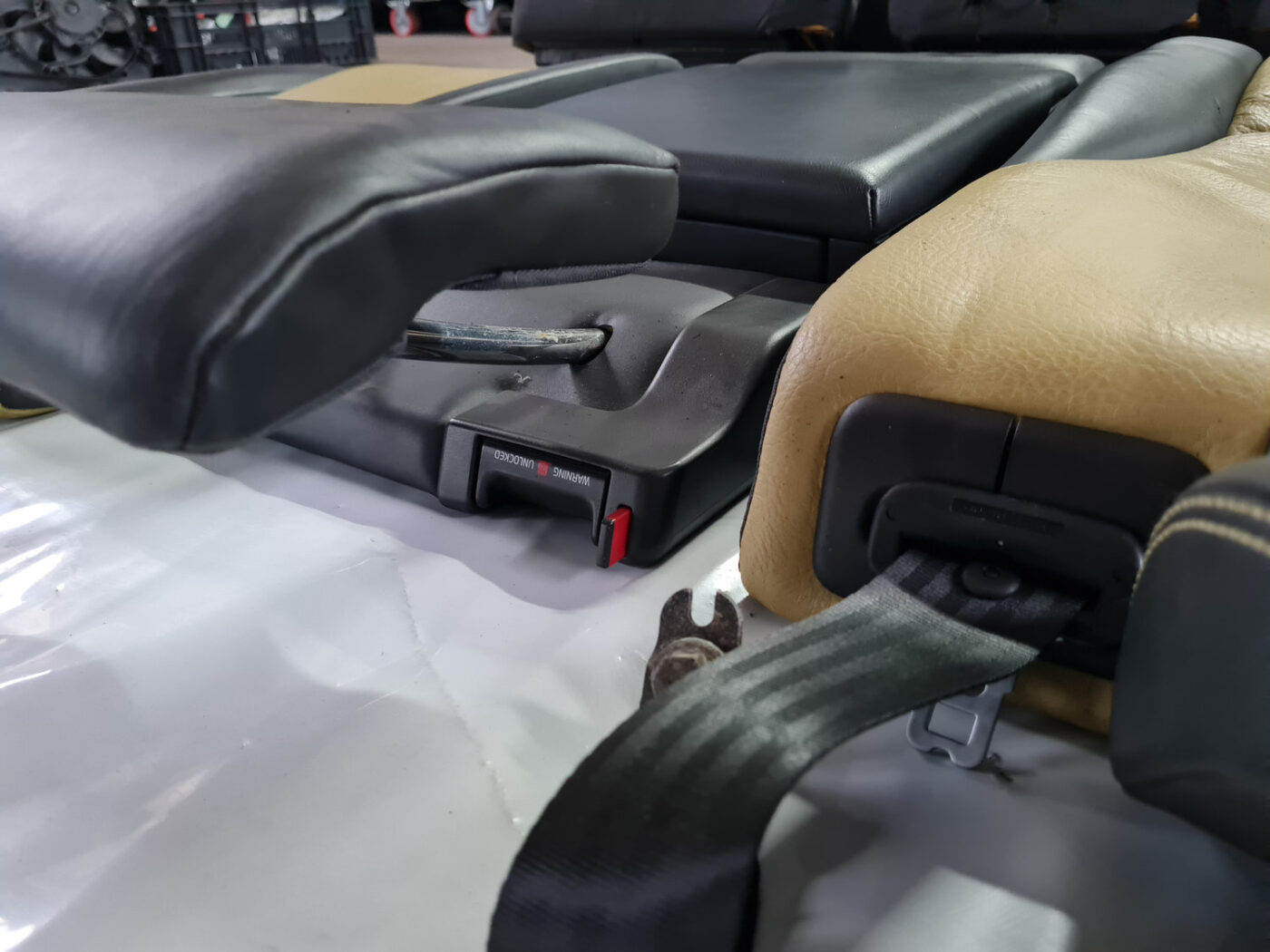 Aizmugurējais sēdeklis priekš VOLVO XC 60 2009 4 Aizmugurējais sēdeklis priekš VOLVO XC 60 2009