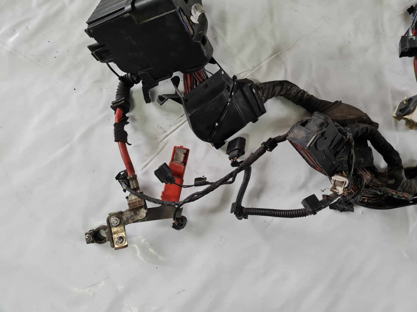 Dzinēja vadi priekš VOLVO XC 60 2009 17 Dzinēja vadi priekš VOLVO XC 60 2009