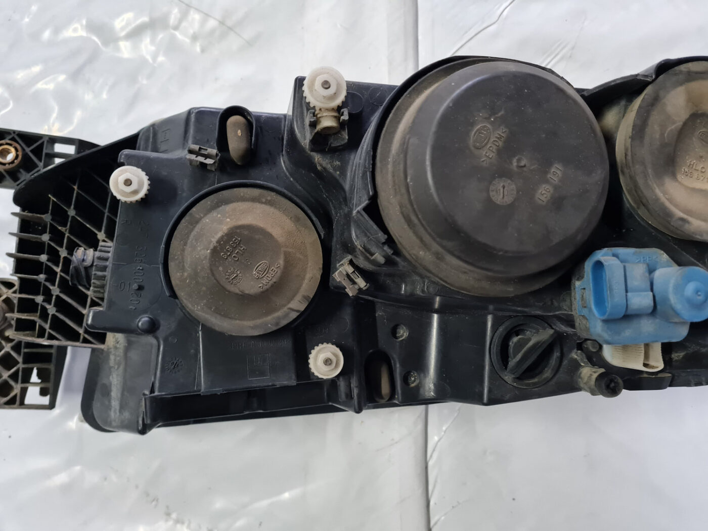 Priekšējais labais lukturis priekš RENAULT TRUCK 2004 7 Priekšējais labais lukturis priekš RENAULT TRUCK 2004