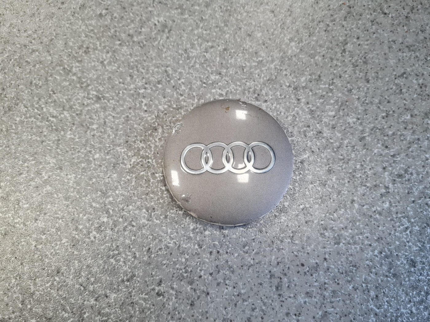 Diska kalpaks priekš AUDI A4 2003 1 Diska kalpaks priekš AUDI A4 2003