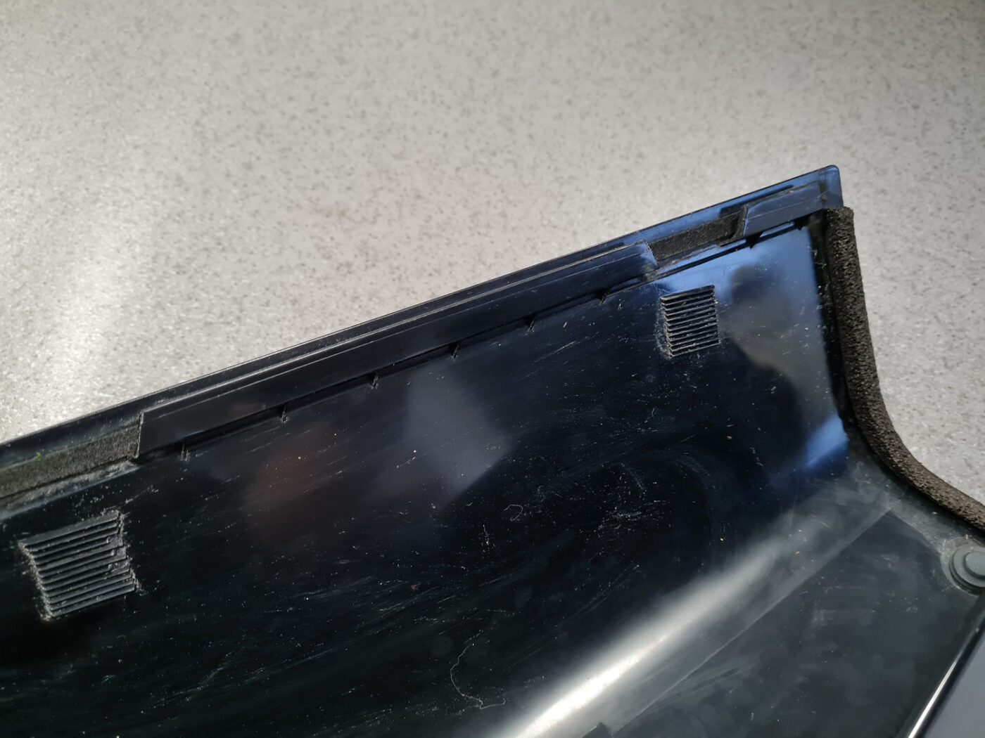 Sānu ārēja virsbūves uzlika priekš SKODA YETI 2012 4 Sānu ārēja virsbūves uzlika priekš SKODA YETI 2012